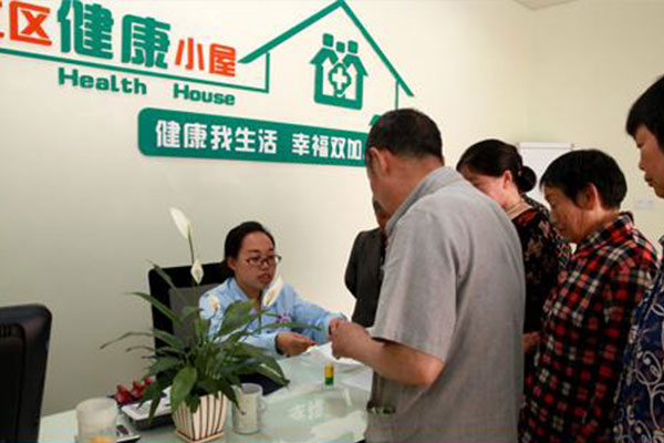 ����С�ݞ���M(j��n)�����ư�����Ѫ���ڃ�(n��i)�����Բ��������������ṩ��(sh��)�C����(j��)